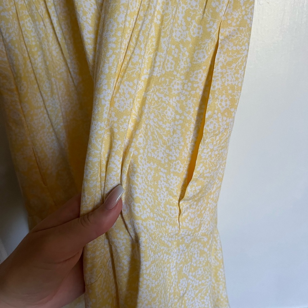 Yellow Romper with Pockets - Picture 4 of 6